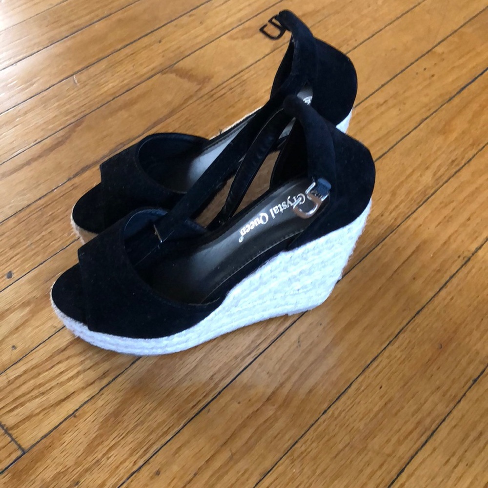 Platform sandals